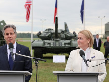 NATO in Prague: praise for Czech defence spending and aid to Ukraine