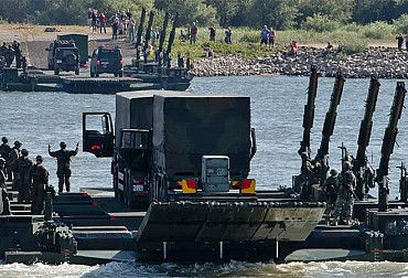 Britain and Germany have signed a historic defense agreement. They have already demonstrated their mutual cooperation on the Rhine